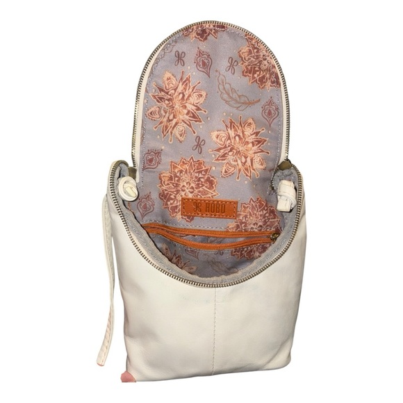 HOBO Ivory Leather Crossbody Bag Floral Lining Adjustable Strap AR11 - Picture 7 of 12